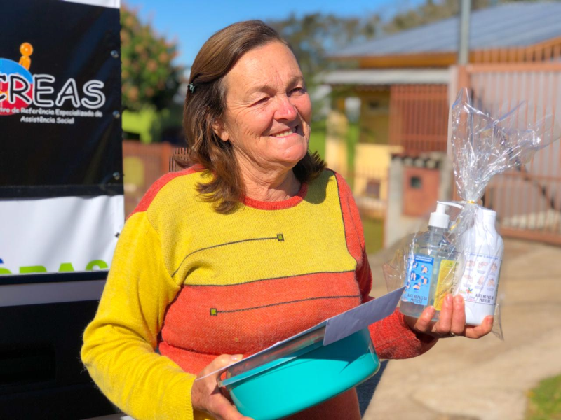 CHÁ DAS VOVÓS 2020 É MARCADO COM HOMENAGEM DOS NETOS